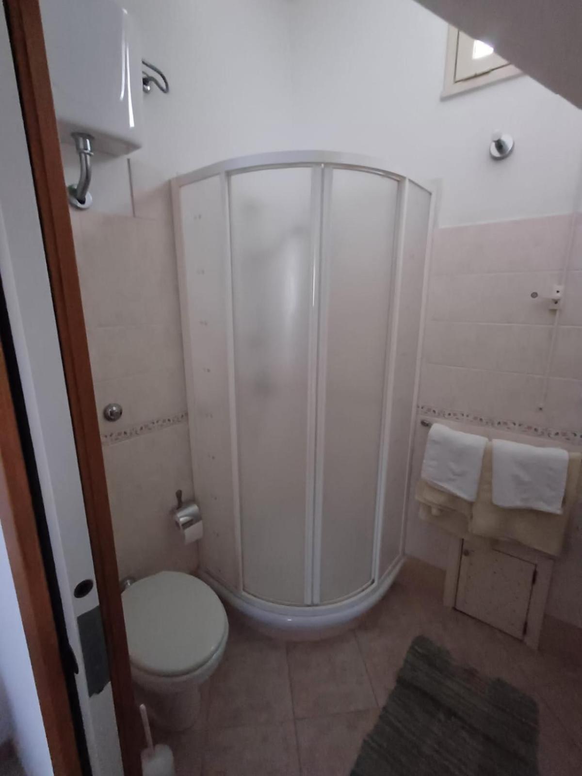 Casa Rosellina Piano Primo Apartment เชฟาลู ภายนอก รูปภาพ